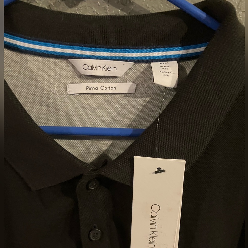 Black with white accent Mens CALVIN KLEIN polo top NWT X-Large